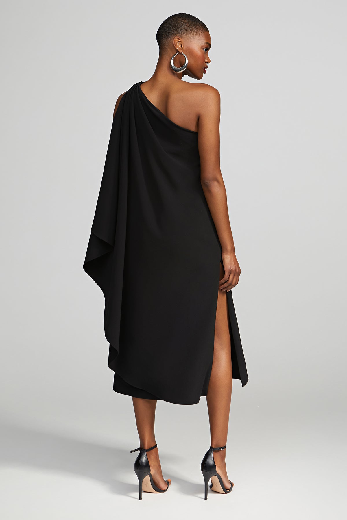 Aries Dress In Crepe – Halston
