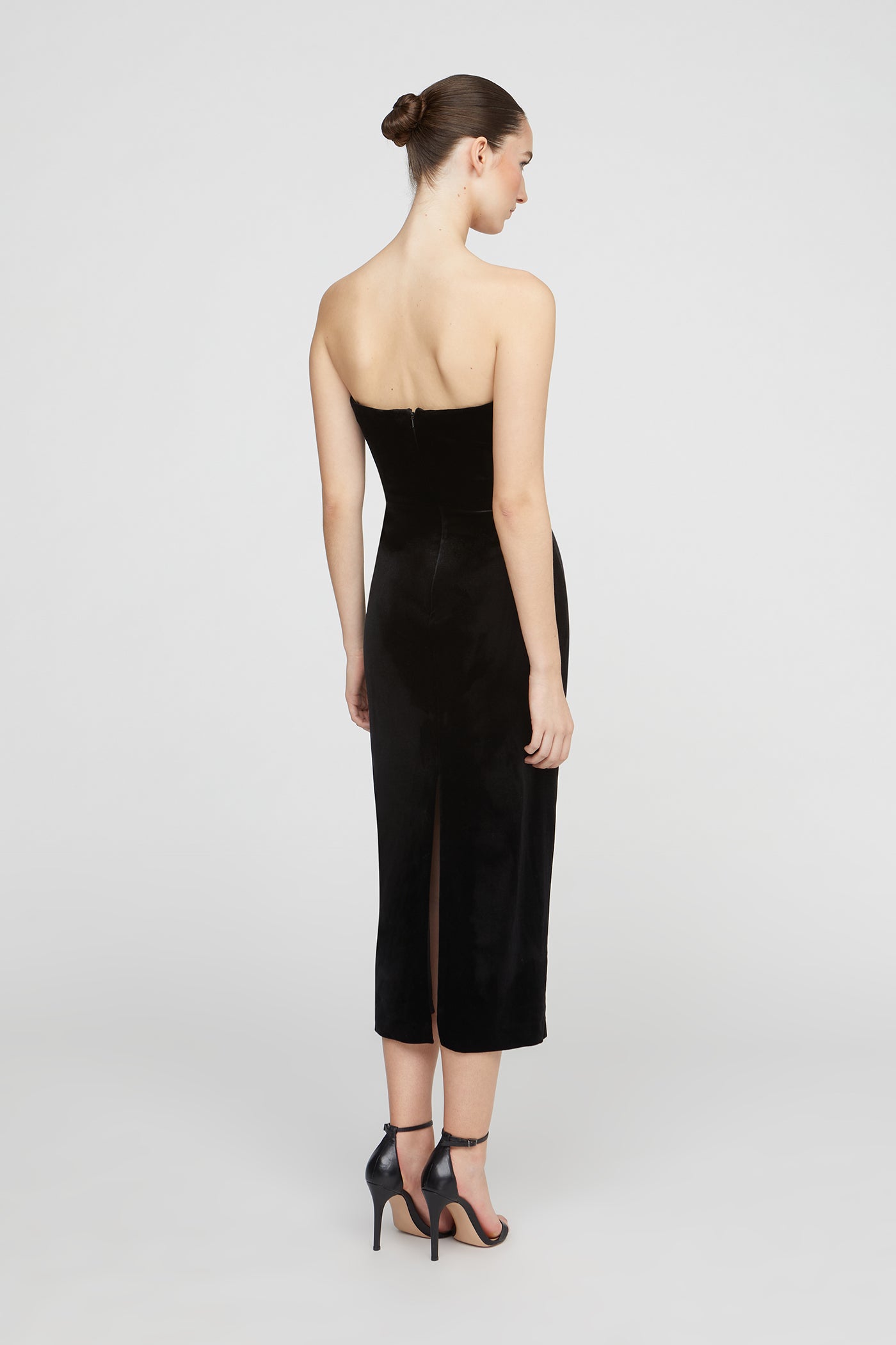 Imara Velvet Midi Dress 14 / Black
