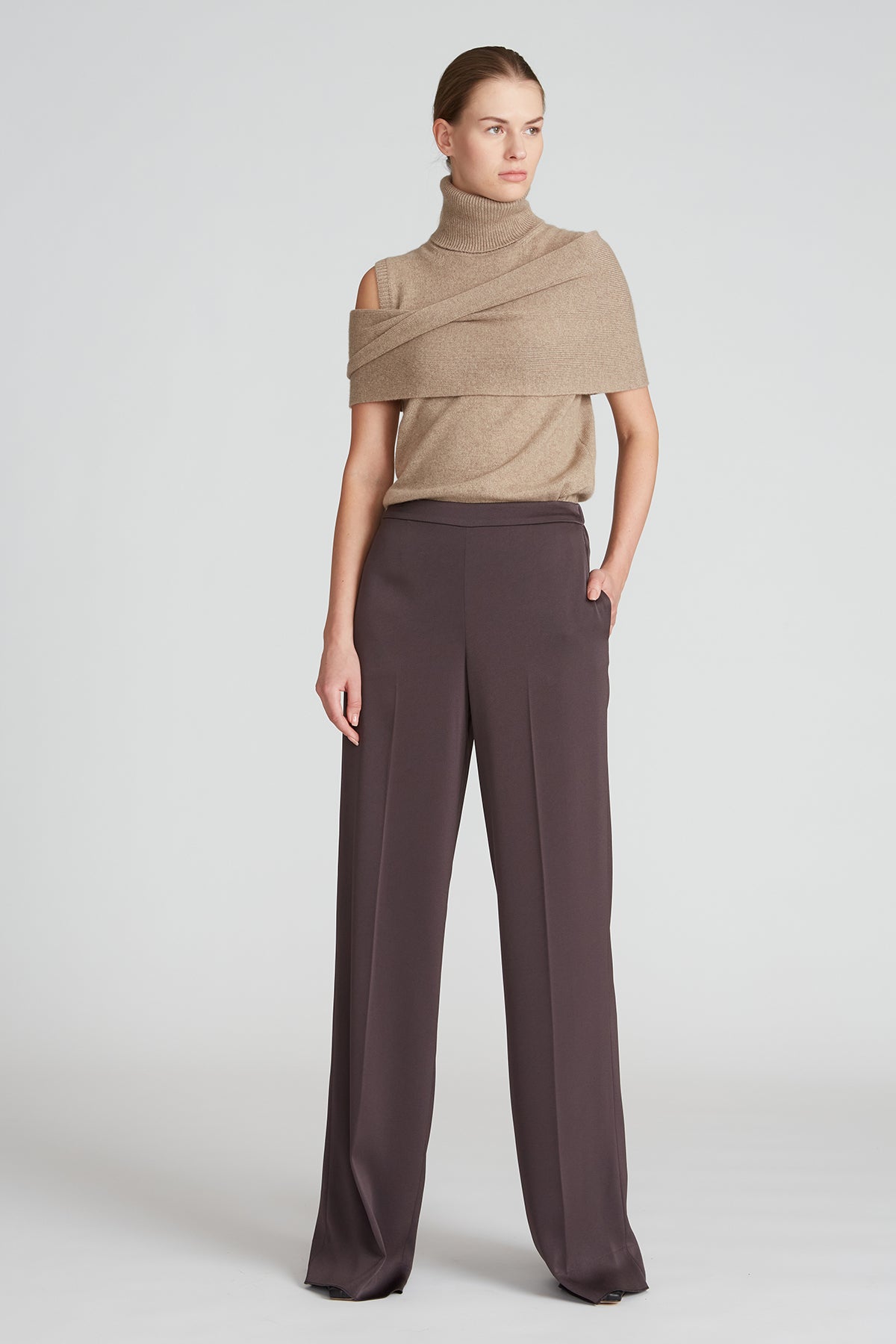 Halston - Vienna Poncho Sweater - Truffle/ Sable