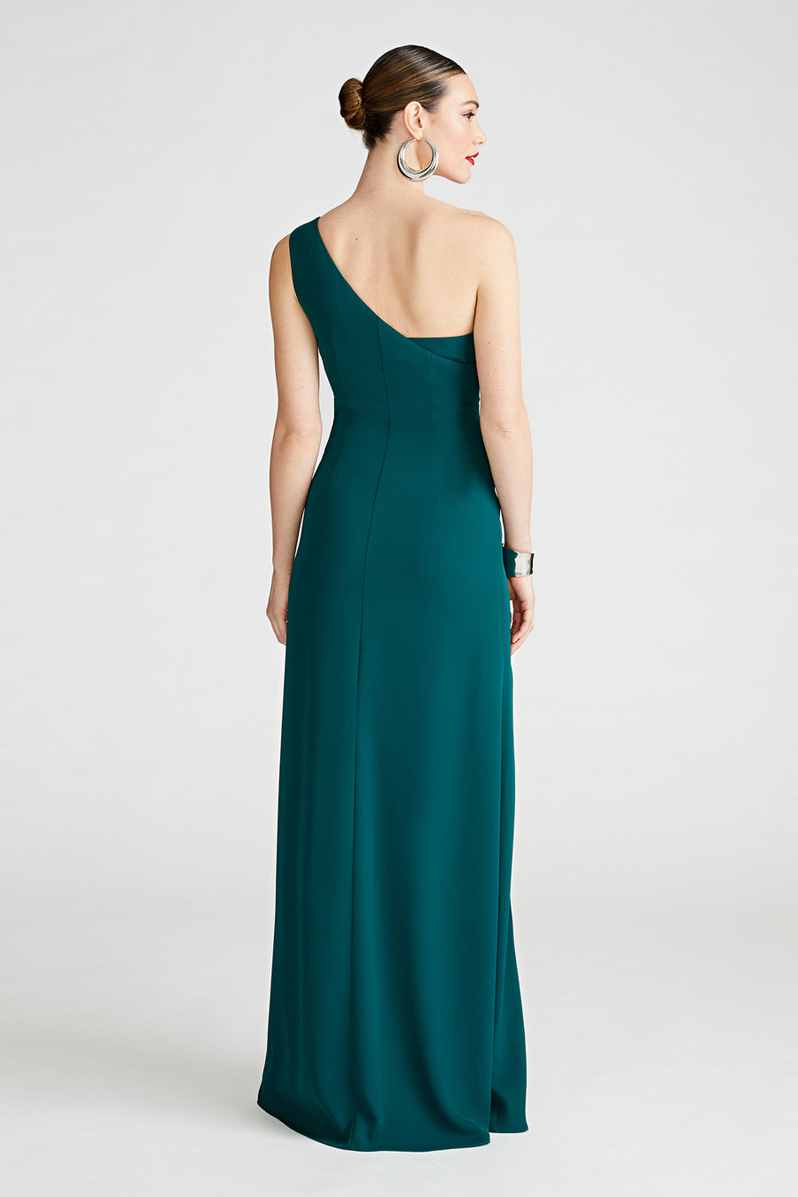 Verdianna Gown In Fluid Crepe Halston Verdianna Gown In Fluid Crepe Halston
