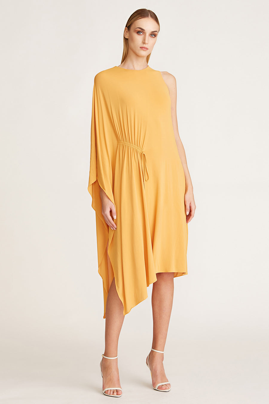 halston heritage ruched dress HALSTON HERITAGE Woman's Red Ruched VNeck Bishop Sleeves Empire Waist Dress Sz 4