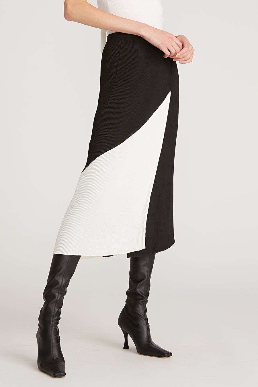Sienna Pleated Crepeon Skirt